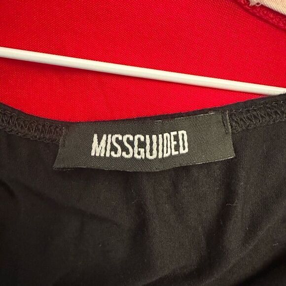 Missguided Short Sleeve Off The Shoulder Stretch Cropped Black Tee Size 10 - Picture 4 of 5